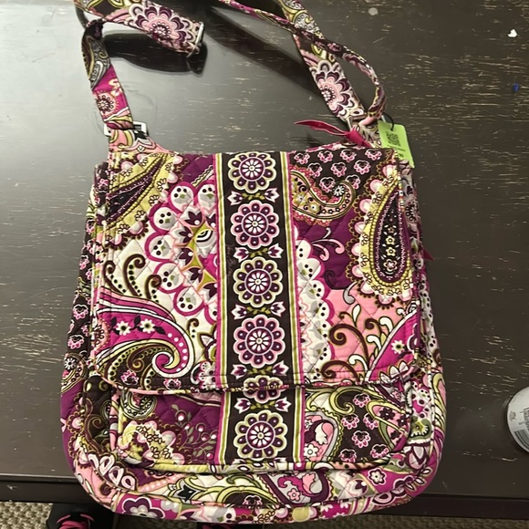 Vera Bradley Handbags - Vera Bradley Crossbody Bag